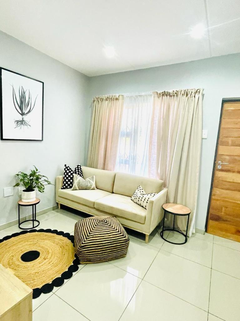 Trendy, Comfortable 1 Bedroom Apartments In Mthatha Exterior foto